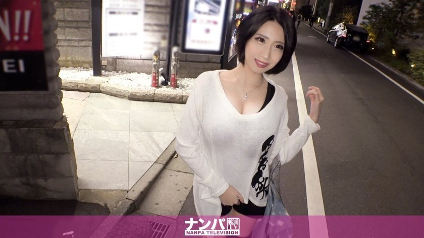 200GANA2203 マジ軟派、初撮。 1438 巨乳デリヘル嬢をナンパしてホテルIN！追加料金で交渉して生ハメすれば、体をビクビク跳ねさせて何度も絶頂！..的封面图